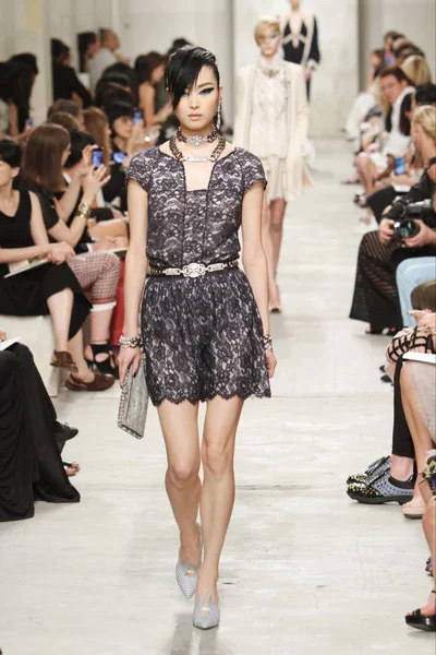 Look 29